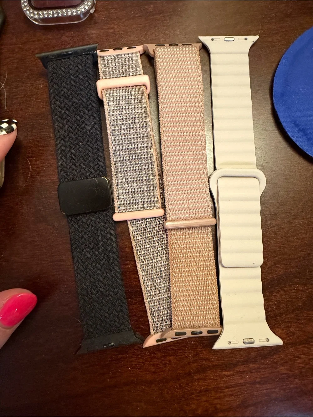 Apple Watch Series SE (Black Sport Band) - Space Gray Case